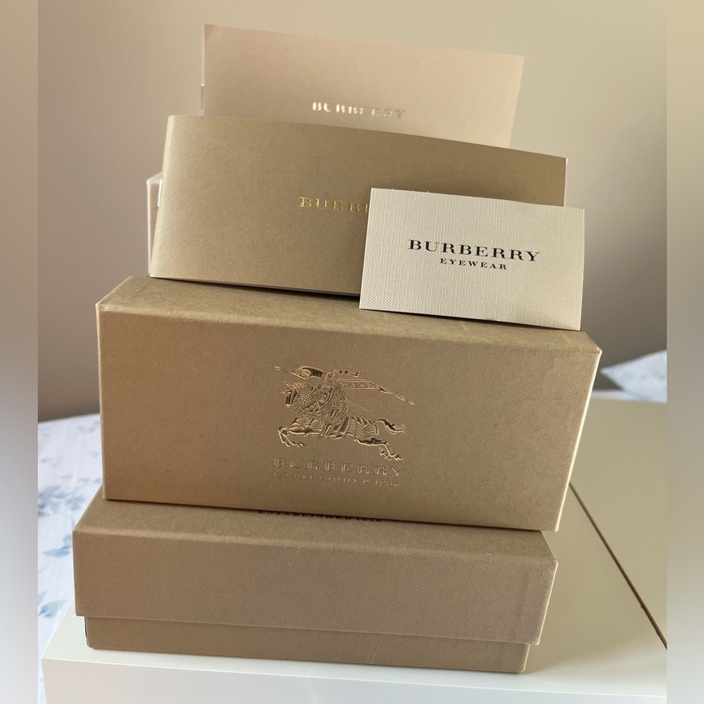Burberry Gold and Cream Eyewear box Set